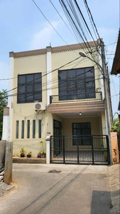 Dijual Rumah 2 Lantai ex Kantor di Jatiasih, Bekasi