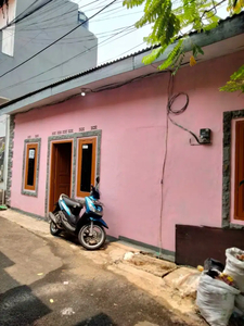 Dijual Rumah akses mobil no carport di ciganjur Jakarta Selatan