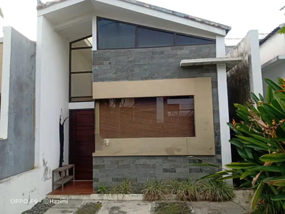 Dijual Rumah Bagus Minimalis di Cisaranten Kulon,Arcamanik