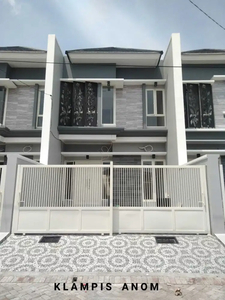 Dijual Rumah Baru Strategis di Klampis Anom Surabaya