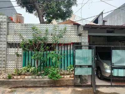 Dijual Rumah jakarta Barat Lokasi Strategis