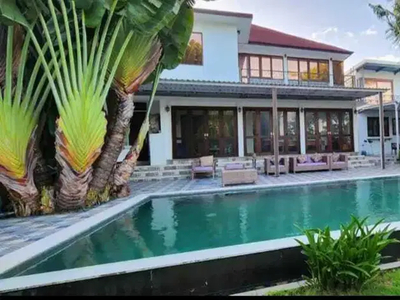 DIJUAL Villa di Buduk dekat CANGGU Bali