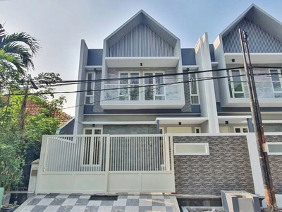 Jual Rumah Baru Manyar Tirtomoyo Minimalis New 2 Lantai Siap Huni