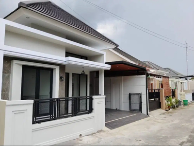 Rumah baru Utara Jalan Tajem Wedomartani