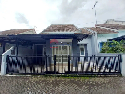 Rumah Cantik Layout Luas Lokasi Strategis di Kota Malang Harga Murah