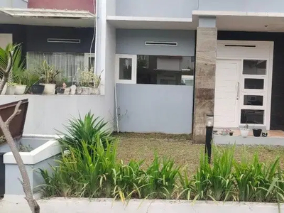 RUMAH DI KOMPLEK ANTAPANI 2LANTAI SHM BEBAS BANJIR DEKAT SUPERMARKET