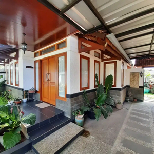 Rumah ethnic bali lux full furnished di setiabudi regency