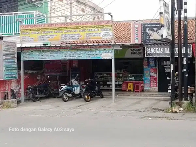 Rumah induk plus Ruko dan kontrakan