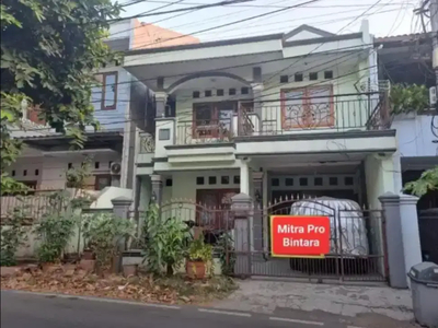 RUMAH MEGAH 2 LANTAI DI KOMPLEK PONDOK KELAPA DUREN SAWIT