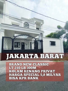 Rumah Mewah Plus Kolam Renang Di Jakarta Baratdekat Gerbang Tol