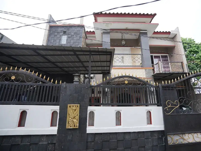 Rumah Strategis 2 Lantai di Jalan Wibawa Mukti Bekasi Siap KPR J-21765
