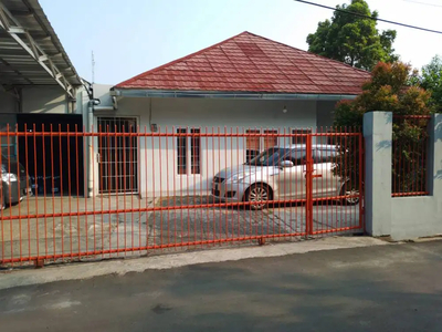 Rumah tanah luas dekat Pasar Modern Bintaro