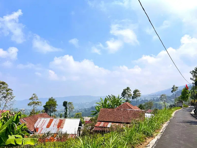 Tanah dikelilingi Objek Wisata
Kemuning 133m² muka 9m, karanganyar