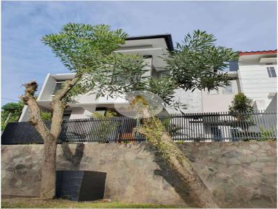 Jual Rumah Baru Renovasi Bagus di Setiabudi Regency Bandung