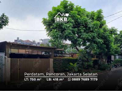 Rumah Hook Hitung Tanah di Pancoran Jakarta Selatan