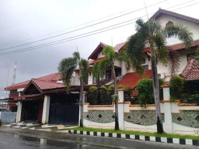 BCL,Dijual Rumah Hook/Pojok,Manyar Kartika,Row 3 mobil.