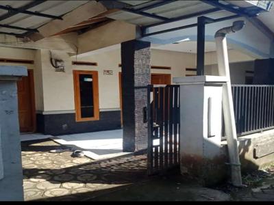 Di jual rumah siap pakai