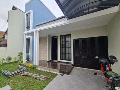 Dijual Rumah bangunan renovasi Darmo Satelit Utara Surabaya