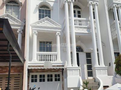 Disewakan Rumah Baru Renovasi di PIK Katamaran Indah 4BR