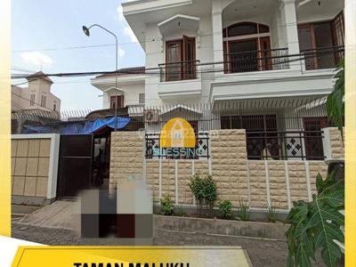Disewakan Rumah Mewah 2 lantai di Taman Maluku Semarang
