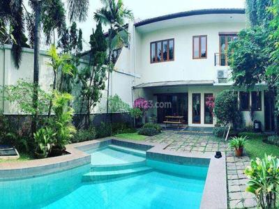 House For Rent In Kemang, Minimalist, Big Garden (NV)