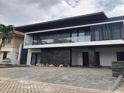 New Minimaliiss House at Pakuwon Indah