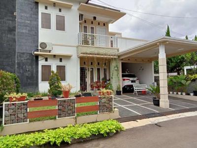Rumah Cantik 2 Lantai Strategis di Cluster Arcamanik Bandung timur