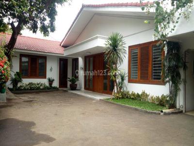 Luxury house in Kemang area ready