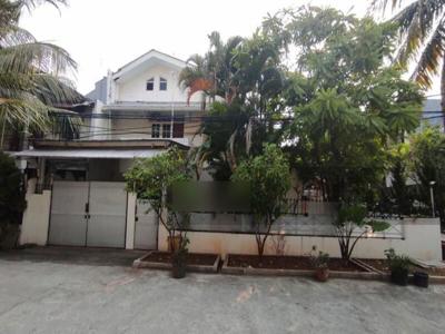 Dijual Rumah Tua di Hibrida III - Kelapa Gading , Jakarta Utara