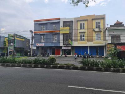 Ruko strategis 3 lantai pinggir jalan jaten karanganyar