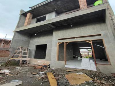 rumah 2 lantai mewah di jalan Gatot Subroto seikambing Medan.