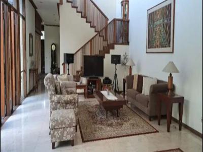 RUMAH JALAN UTAMA DAGO BANDUNG