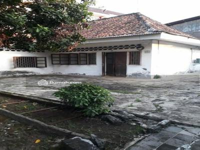 Rumah lama hitung tanah di Palmerah Utara Slipi, Jakarta Barat