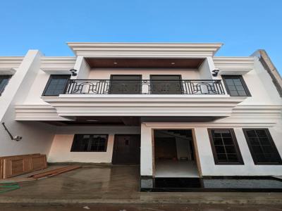 Rumah Modern Classic House atau American Classic di Bintaro