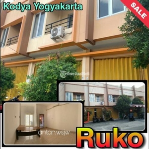 Dijual Ruko Murah 2 Lantai Bekas Luas 11181 Jl Sidikan Selatan XT Square - Yogyakarta