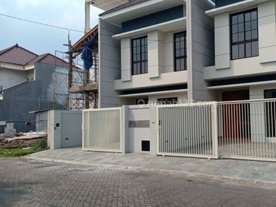 Dijual Rumah Baru Gress Babatan Pratama Wiyung Surabaya Barat