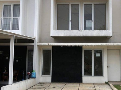 Dijual Rumah Bekasi Kota Depan Taman Bebas Banjir Row Jalan Luas