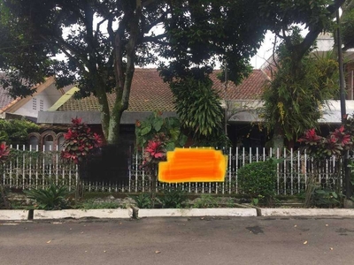 Dijual rumah di Jl. Batik Kumeli