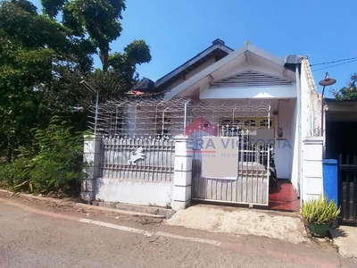 Dijual Rumah Kondisi Terawat LT 82m2 Di Jalan Ikan Nus Dekat Dengan Sekolah Hwa Ind Dan Pasar Blimbing - Malang