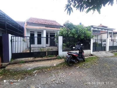 JUAL RUMAH DALAM KOMPLEK BESAR PERMATA ARCAMANIK CISARANTEN