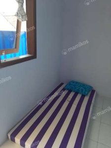 Kost Rizky Kamar Atas Kanigaran Probolinggo