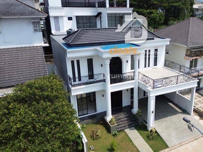 Rumah 2 Lantai Elegan Ala Eropa Di Cbd Sentul City