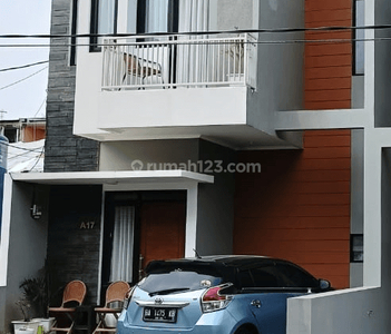 Rumah 2 Lantai Strategis Dekat Jalan Raya Tol Cileunyi Bandung