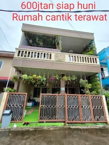 Rumah 2lantai second cantik,terawat siap huni disekitar Jati Asih