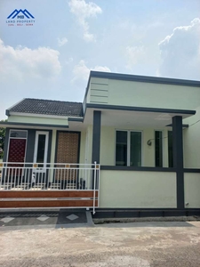 Rumah Hook Luas 156 m2 Tiga Kamar Tidur di Citra Indah City