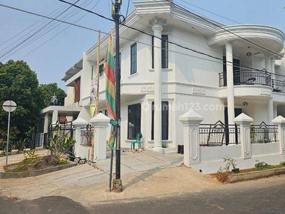 Rumah Full Renovasi, Siap Huni di Cinere, Depok