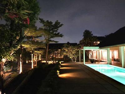 5 Bedroom House Balinese style in private compound in Kemang