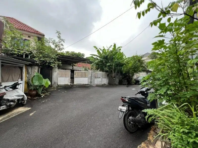 Dijual murah tanah ada bangunan rumah tua di Kemang Jakarta Selatan