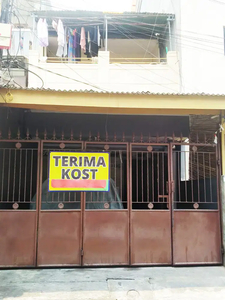 Rumah Kos 2 Lantai Dekat Ke Stasiun Kota Tua, Jalan Hayam Wuruk