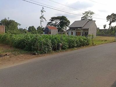 Tanah Pinggir Jalan , Bagus Untuk Rumah dan Buka Toko di Sentul Blitar